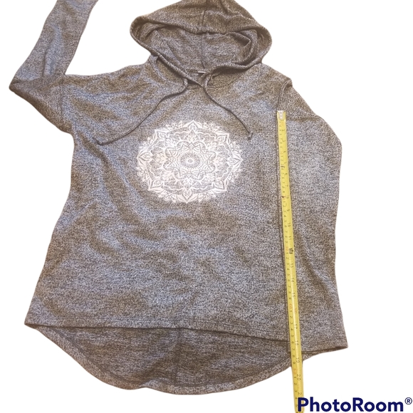 Twik exclusivité simons . hood for women very soft fabric comfortable . - Picture 5 of 13